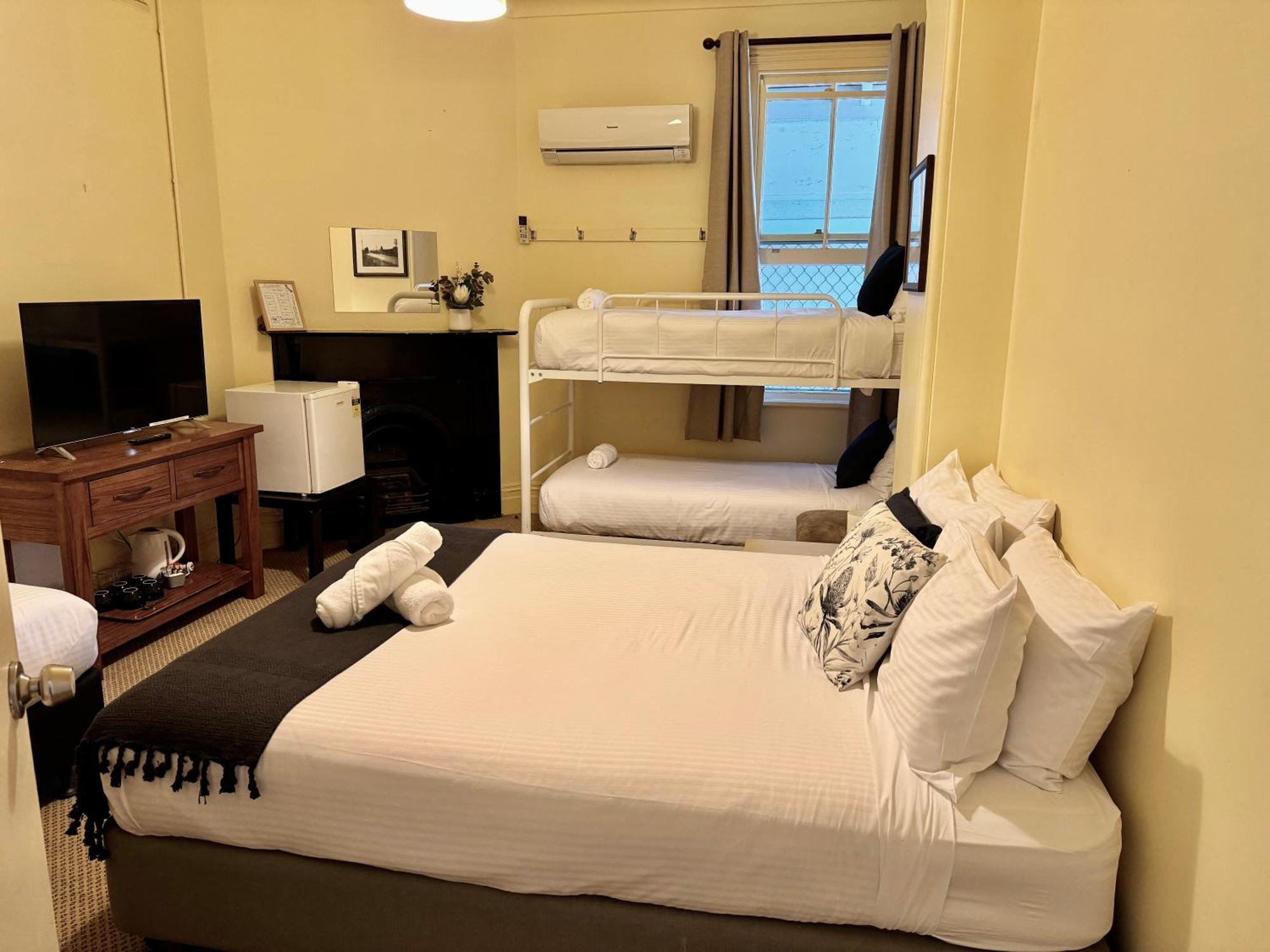 The Commercial Hotel Wallerawang Экстерьер фото